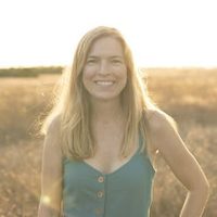 @angiegibbons.writer profile picture