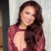 @bellabombshel profile picture