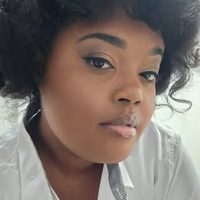 @danyiellegates profile picture