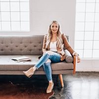 @dumbblonderealtor
