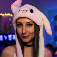 @ev0ra_
