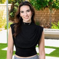 @giselleturner_