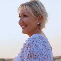 @lisaoxfordheals profile picture