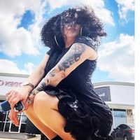 @mona_n_d_middle_