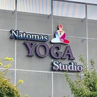 @natomasyogastudio