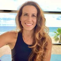 @nicole_turner_yoga