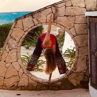 @yoga.with.jes